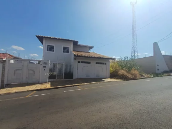 Imagem Sobrado para venda em Jardim Barão com 4 quartos, sendo 4 suítes, 327m2