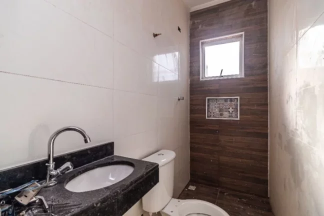 Imagem CASA DE CONDOMINIO NA GUILHERMINA 2 DORMITÓRIOS 1 SUÍTE!!!