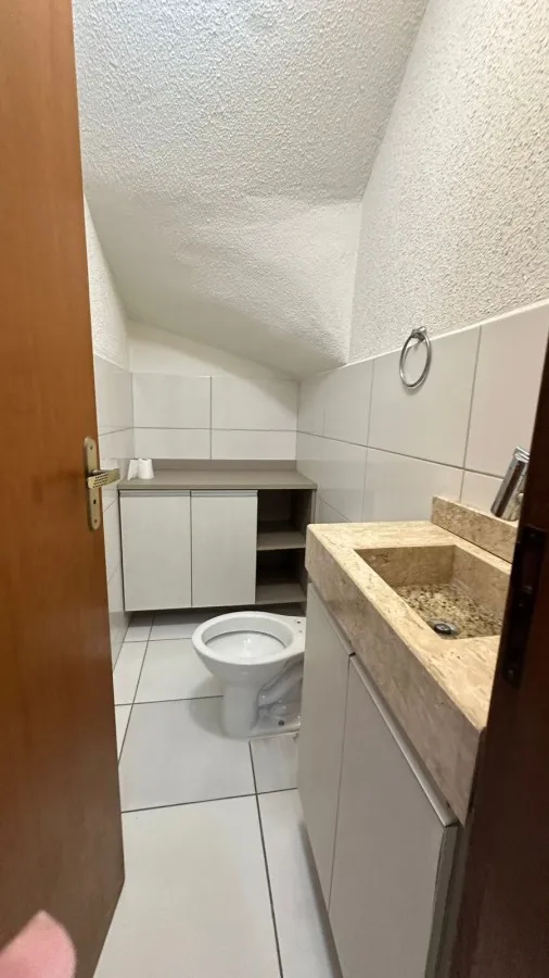 Imagem Sobrado para Venda em Curitiba, Cidade Industrial, 3 dormitórios, 1 suíte, 2 banheiros, 2 vagas