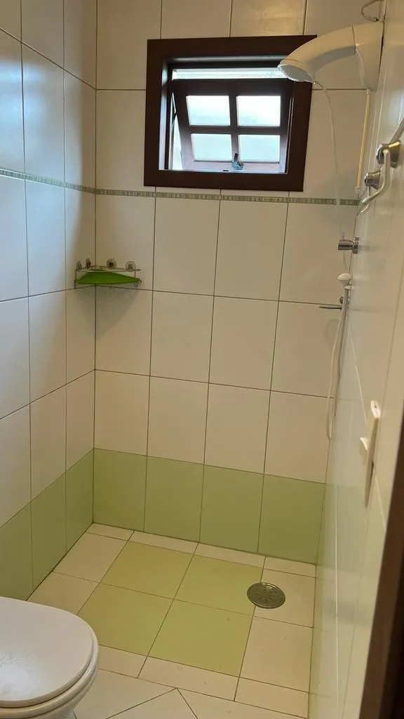 Imagem Charmosa Casa no Coração de Piedade - Conforto e Elegância em Cada Detalhe