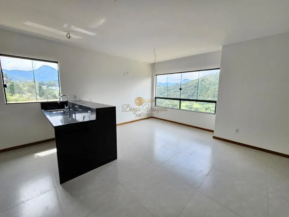 Imagem Casa em Condomínio para Venda em Teresópolis / RJ no bairro Golfe