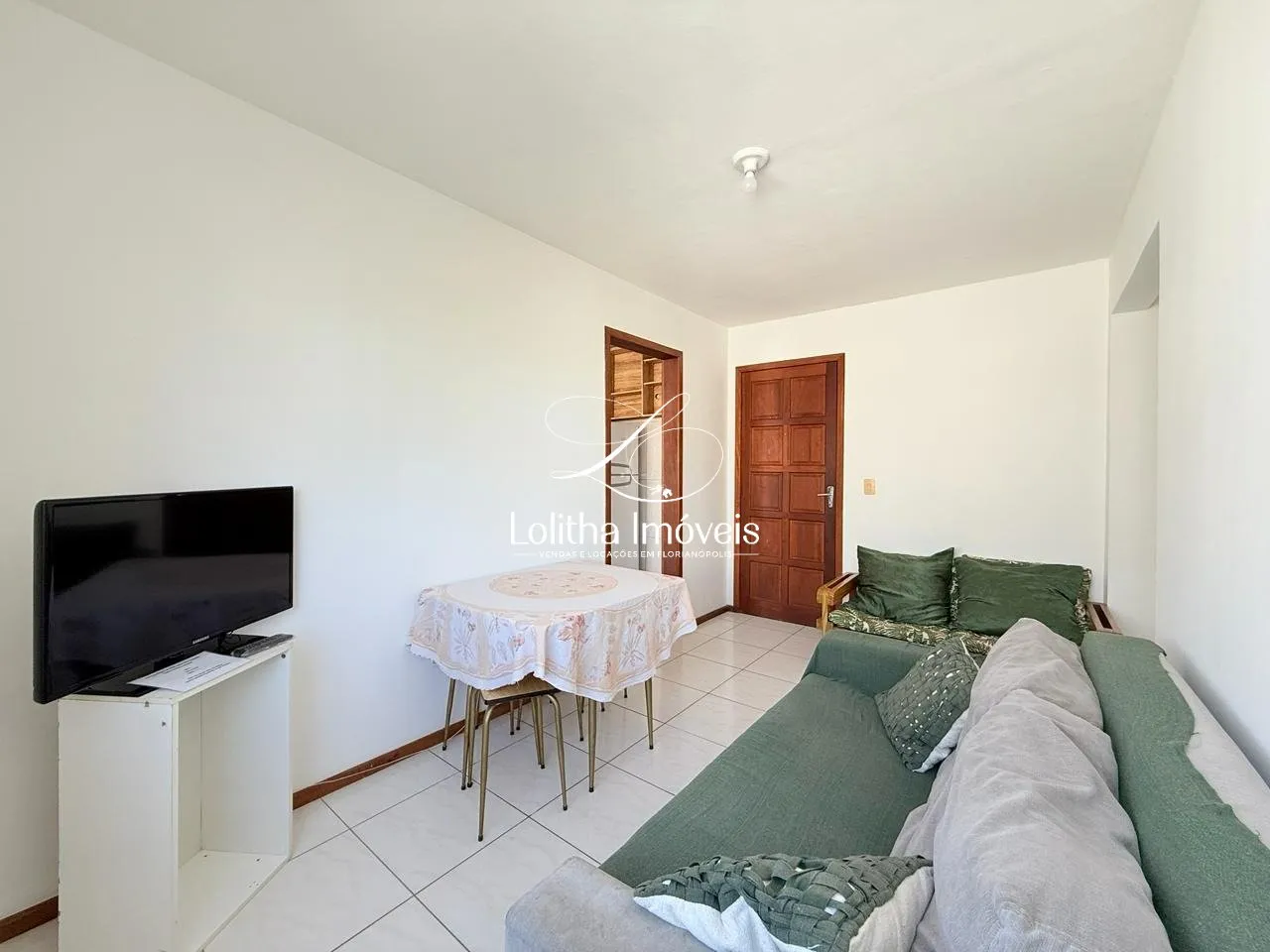 Imagem APARTAMENTO SEMI MOBILIADO COM 2 QUARTOS À VENDA EM COQUEIROS - FLORIANÓPOLIS/SC