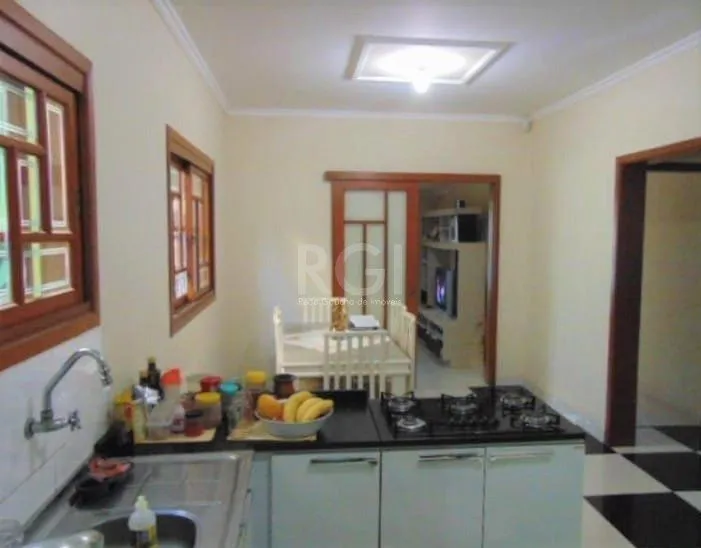 Imagem Casa para Venda - 166m², 3 dormitórios, sendo 1 suites, 4 vagas - Vila Márcia