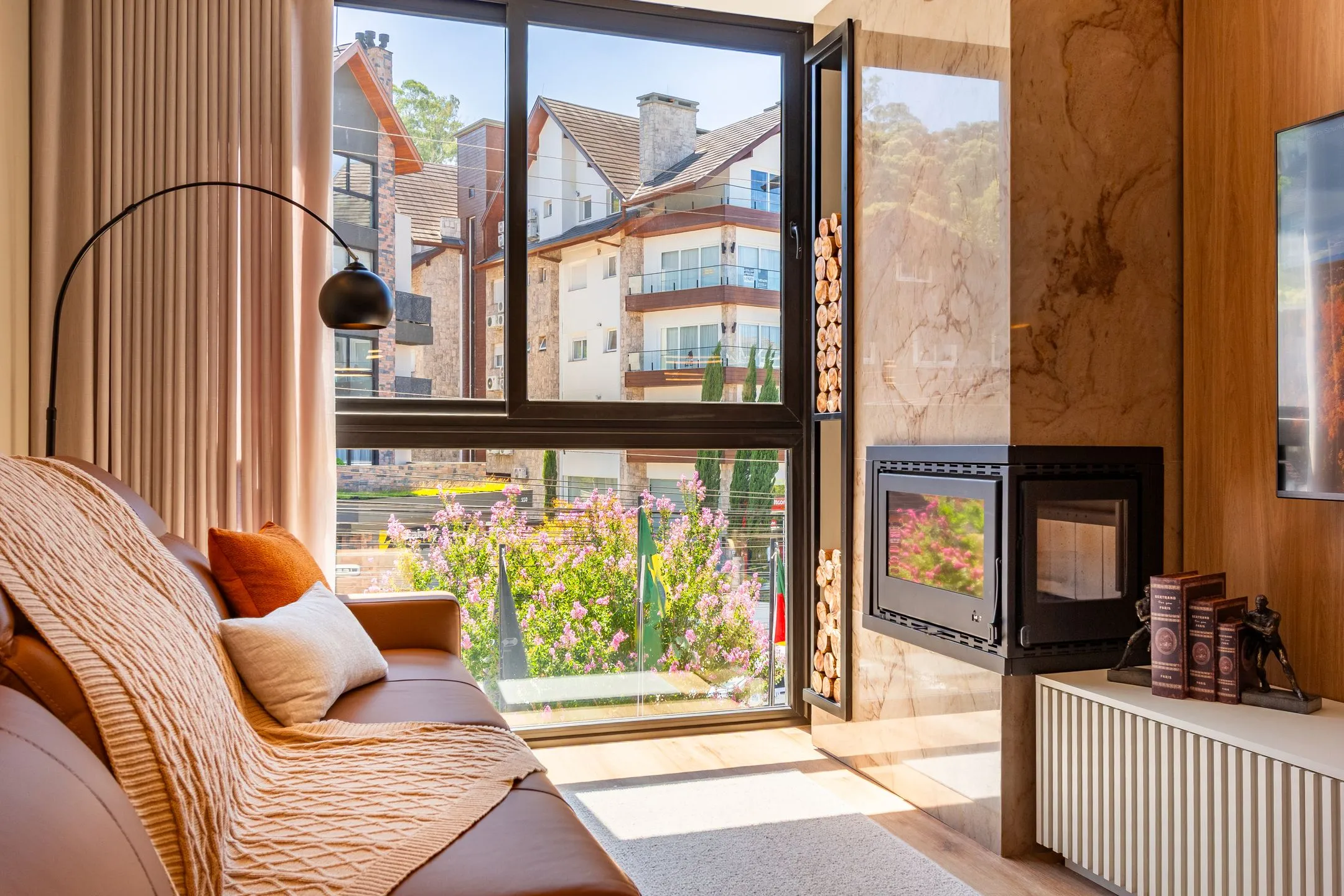Imagem Apartamento à venda em Gramado, Centro, com 2 quartos, 78.49m2
