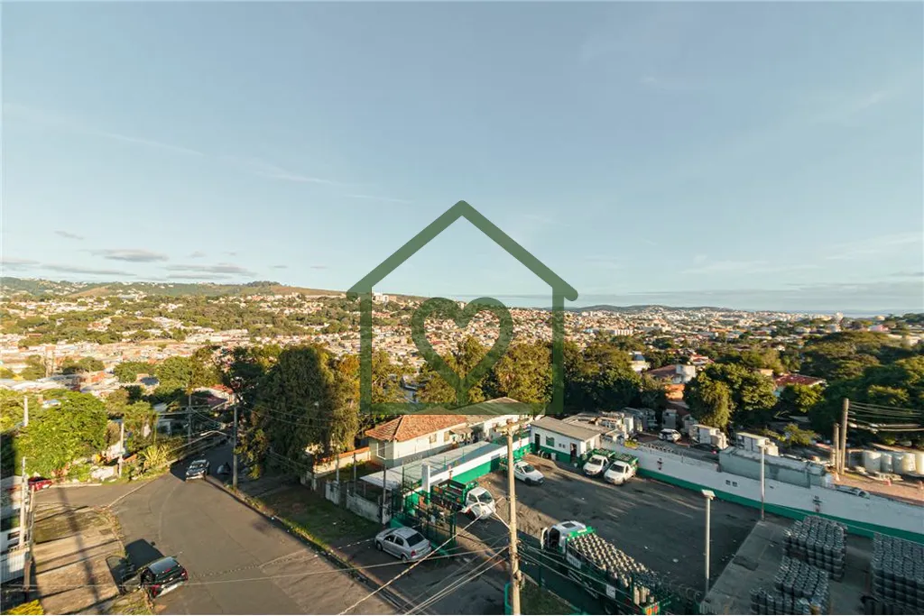 Imagem Apresentamos um excelente duplex residencial à venda em Santa Tereza, Porto Alegre, localizado na v...