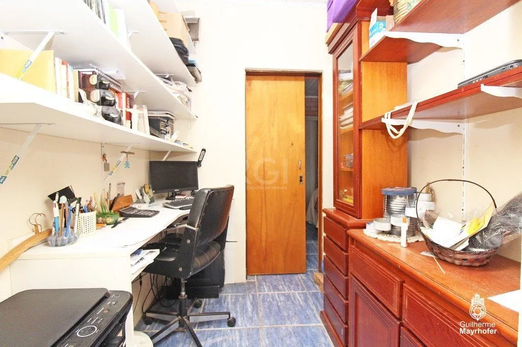 Imagem Casa para Venda - 220m², 2 dormitórios, sendo 2 suites, 3 vagas - Teresópolis