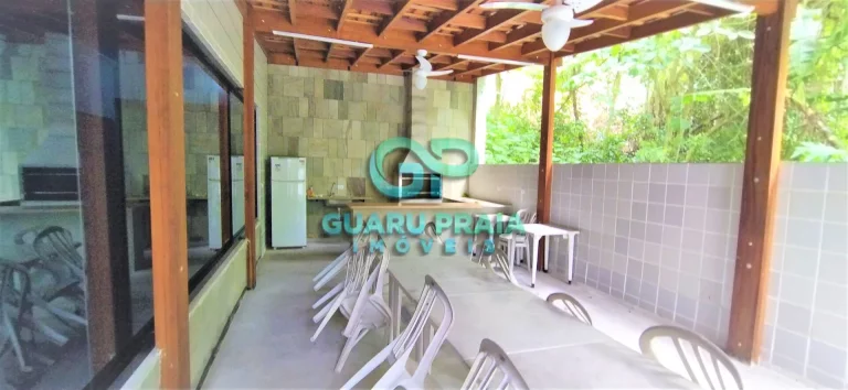 Imagem 3 dormitórios sendo 1 suíte, sala espaçosa para 2 ambientes, banheiro social, cozinha, área de serviço, 2 vagas de garagem