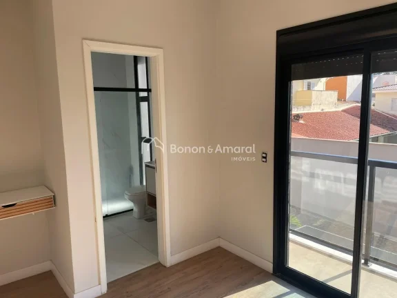 Imagem Linda casa triplex de 150m² para locação em um dos condomínios mais charmosos do Taquaral, o La ...