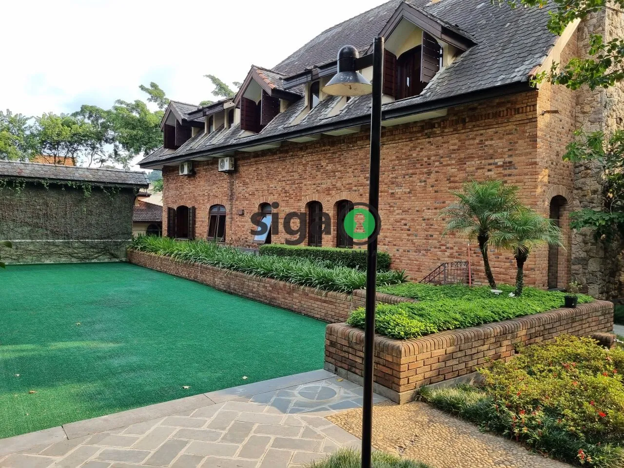 Imagem Casa a Venda em Rua Fechada no Jardim Guedala / Cidade Jardim com 5 quartos