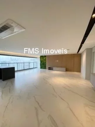 Imagem Imperdível! Apartamento à venda em São Paulo-SP, na Vila Dom Pedro I, com 3 quartos, 3 suítes e 160m². Agende sua visita!