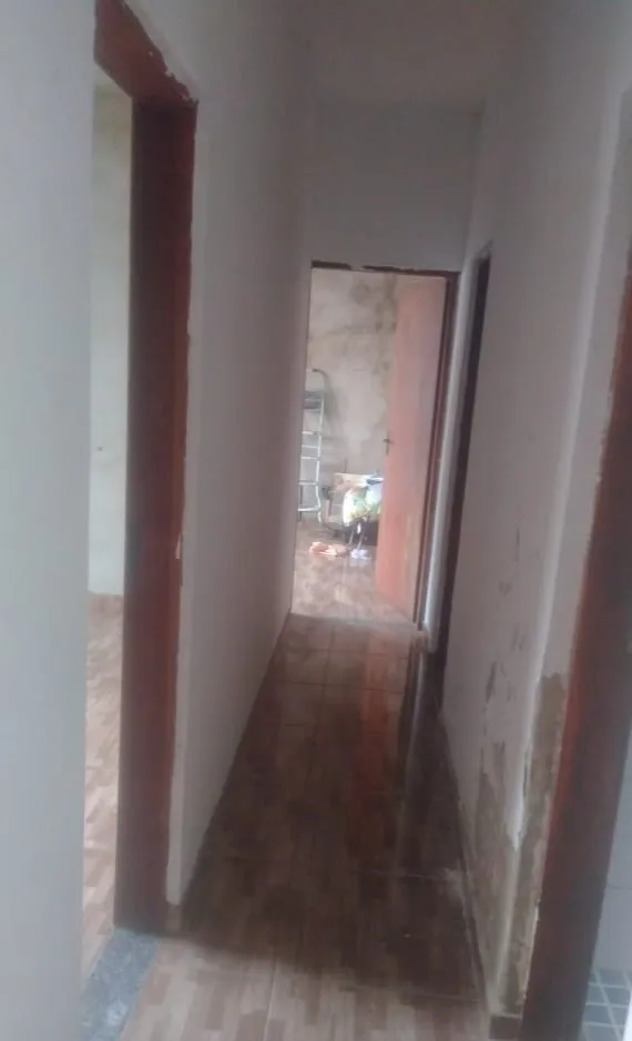 Imagem Casa à Venda - 2 Quartos, 1 Suíte, 2 Vagas Cobertas, Amplo Quintal e 270m² no Loteamento Residencial Andrade
