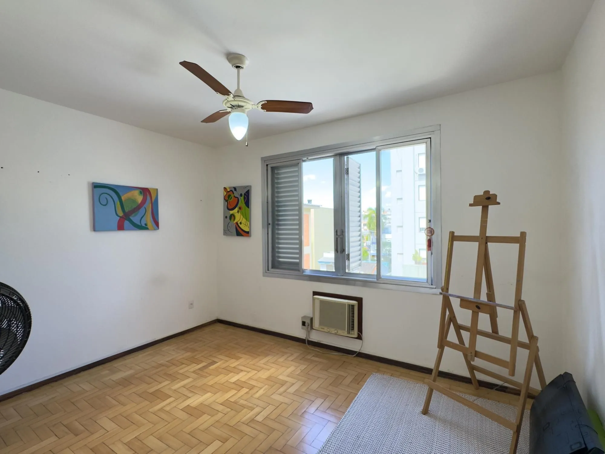 Imagem Apartamento amplo de 2 dormitório ao lado do Mãe de Deus e próximo da Orla