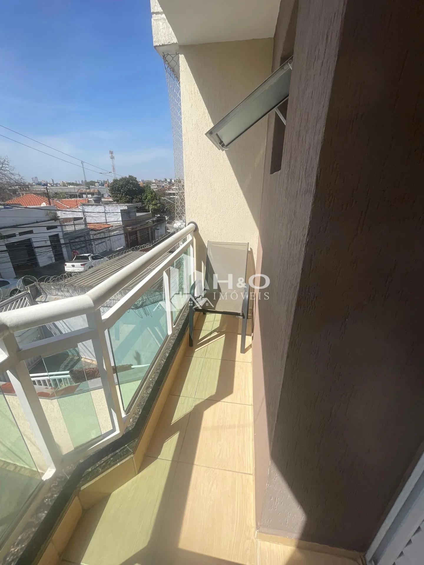 Imagem Excelente sobrado com 158m, 3 suítes, ótimo preço e muito espaço interno!