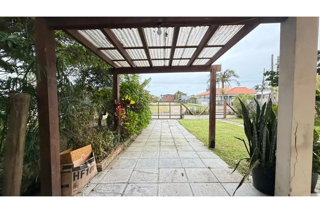 Imagem Casa à venda em Xangri-Lá, Centro, com 3 quartos, 167,7m2