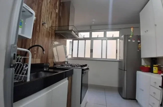 Imagem Apartamento 3 quartos, reformado, 02 Vagas, próximo ao CEFET