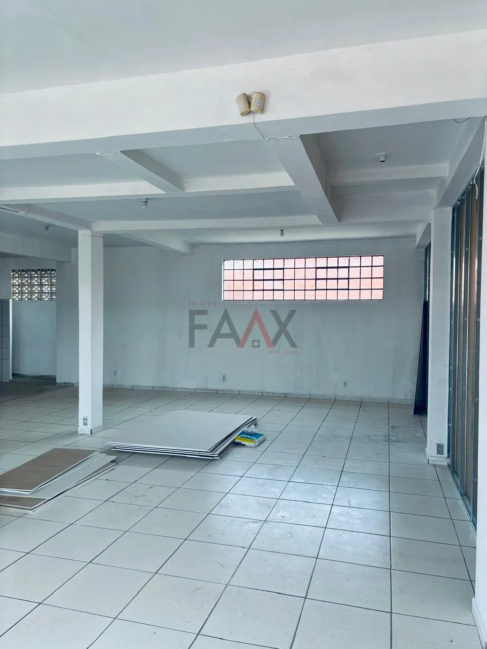 Imagem Sala Comercial na Primavera em Guarapuava com ótima metragem de 155m
