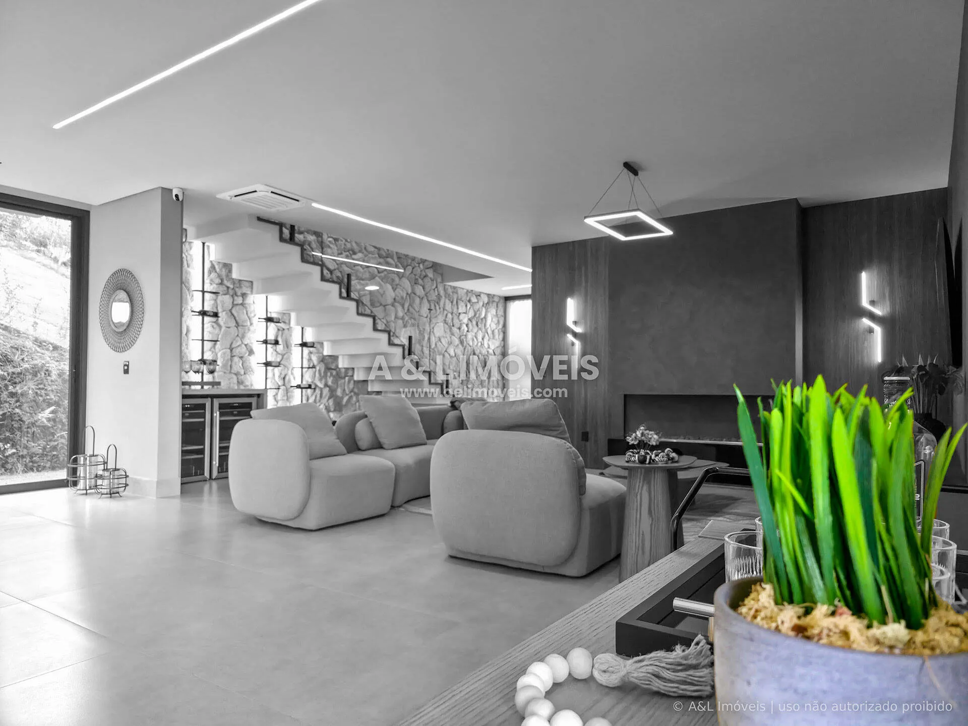 Imagem Casa à venda em Campos do Jordão | Iporanga | 4 suítes | Spa