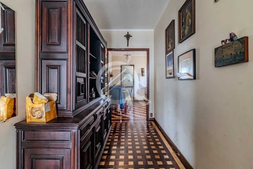 Imagem Apartamento à venda localizado na Avenida Farrapos, no bairro Floresta em Porto Alegre. Este imóve...