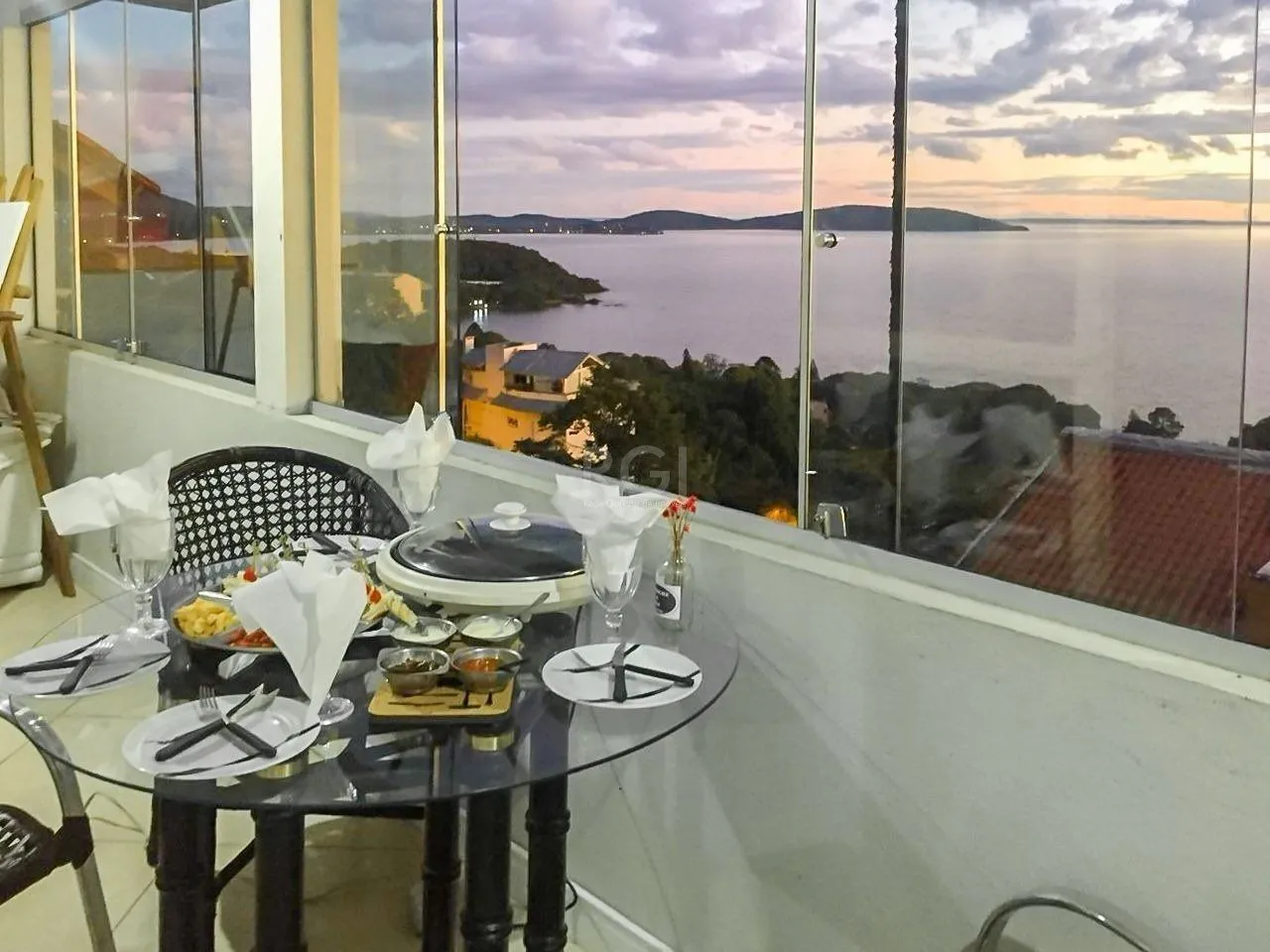 Imagem Casa para Venda - 280m², 3 dormitórios, sendo 1 suites, 2 vagas - Sétimo Céu