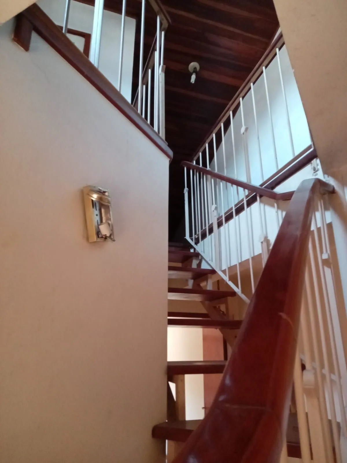 Imagem Ótima Casa com 4 Dormitórios no Bairro Cidade Baixa