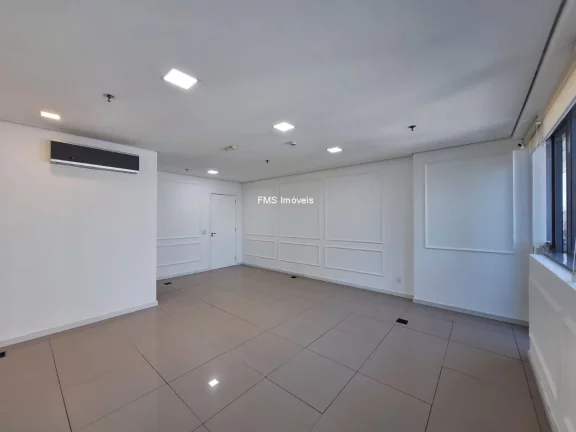 Imagem Sala com 25m2 no Centro - SP