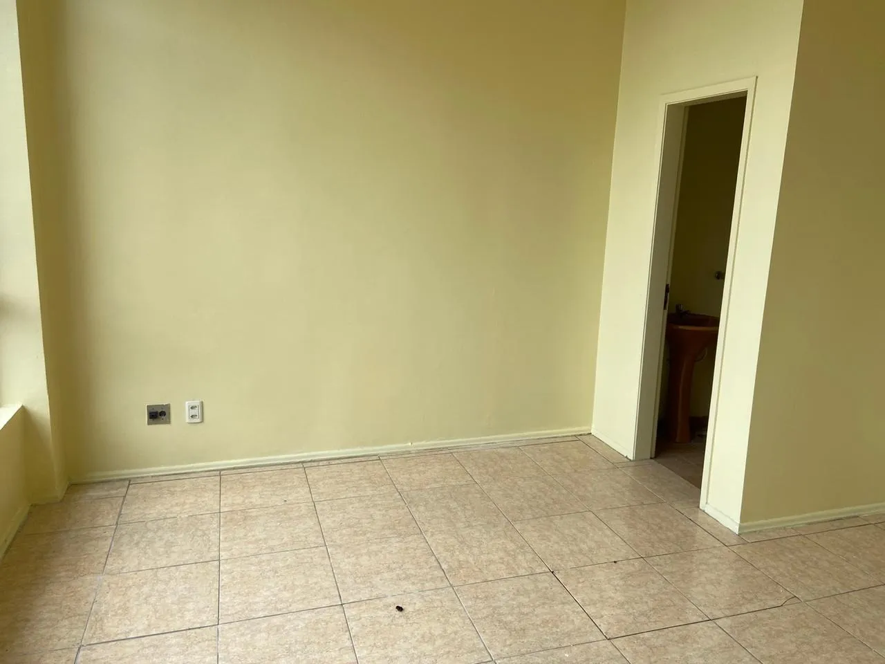 Imagem Sala comercial de 24m² com vaga de garagem coberta - excelente oportunidade!

Espaço funcional e b...