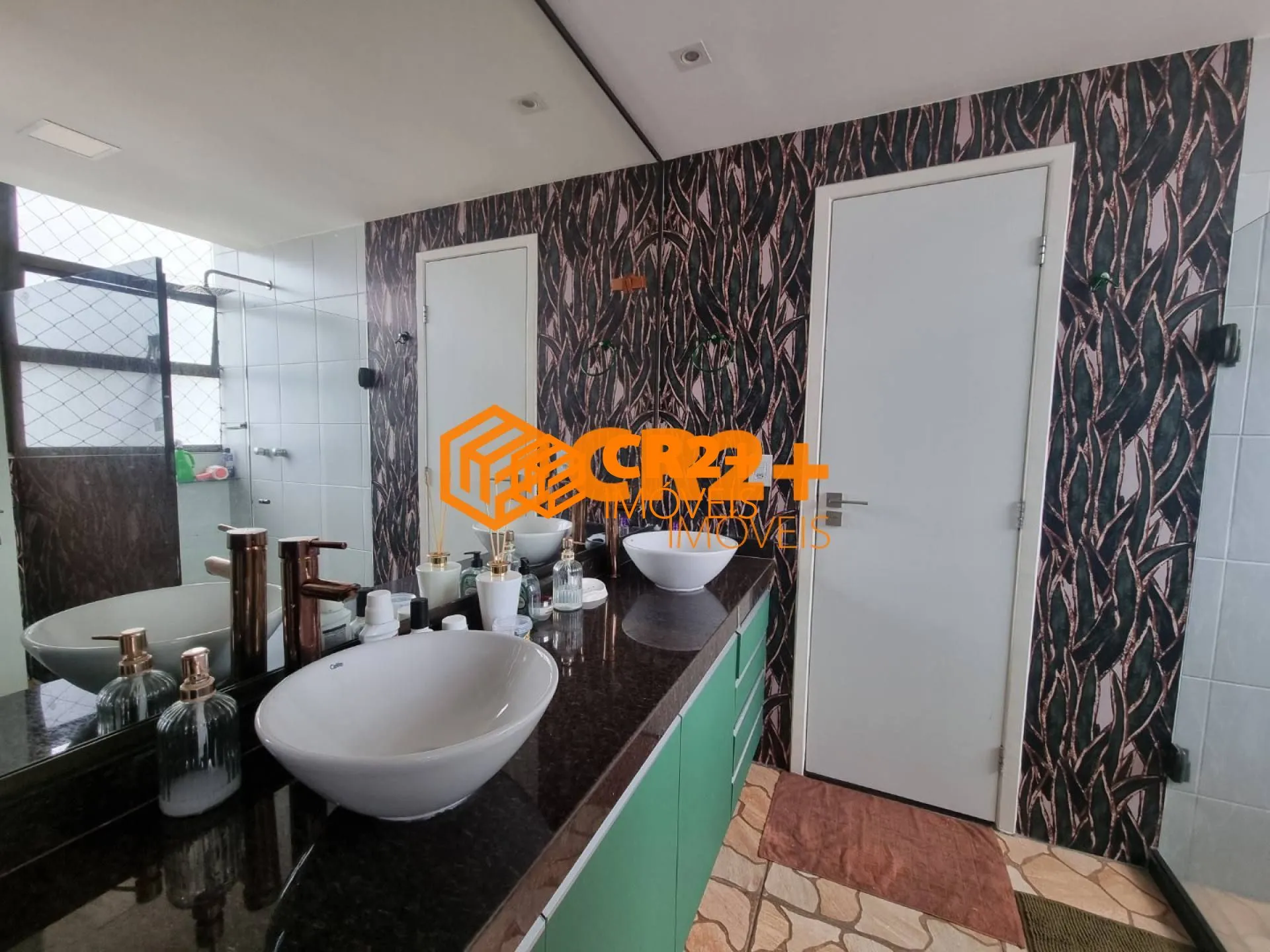 Imagem Apartamento a Venda com 4 quartos 3 suítes em Casa Forte 200m² em Recife