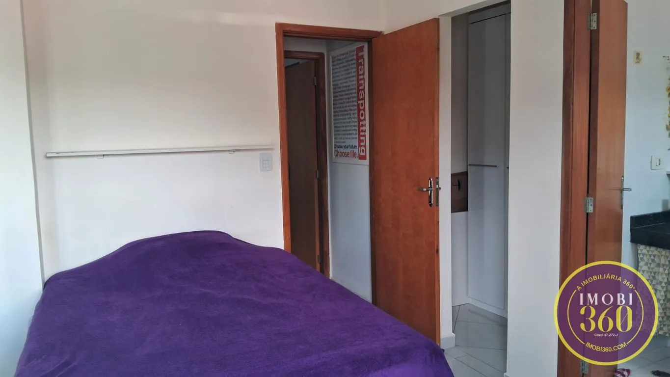 Imagem Casa de Condomínio com 02 suítes com vaga de garagem na Vila Dalila