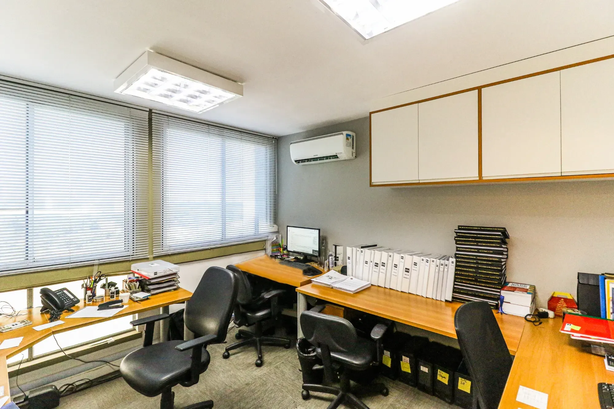 Imagem Sala Comercial à Venda ou Locação, 115 m² em Jardim Paulistano - São Paulo