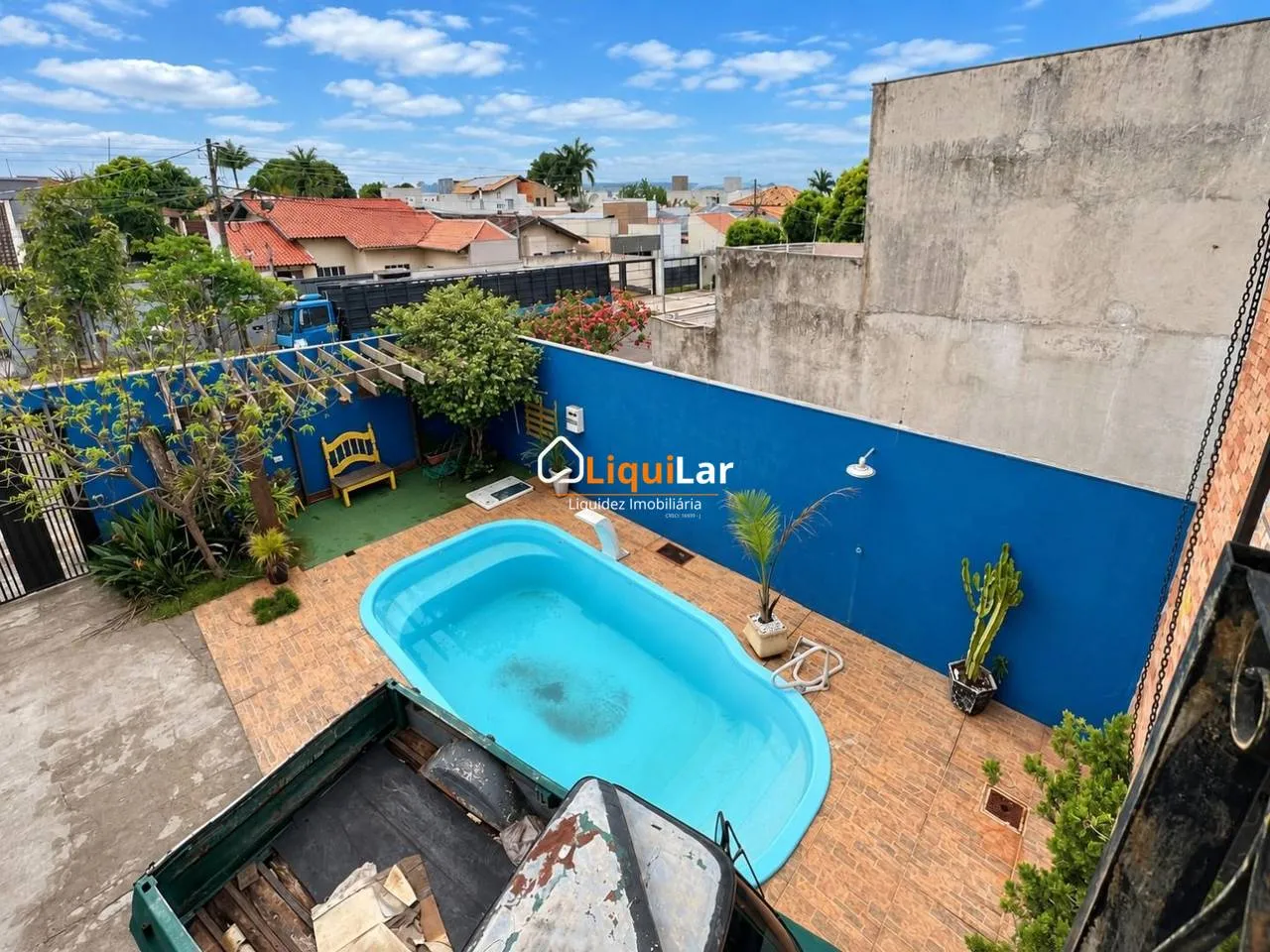 Imagem Sobrado mobiliado à venda com 3 suítes, piscina, área gourmet e energia solar no Vilas Boas
