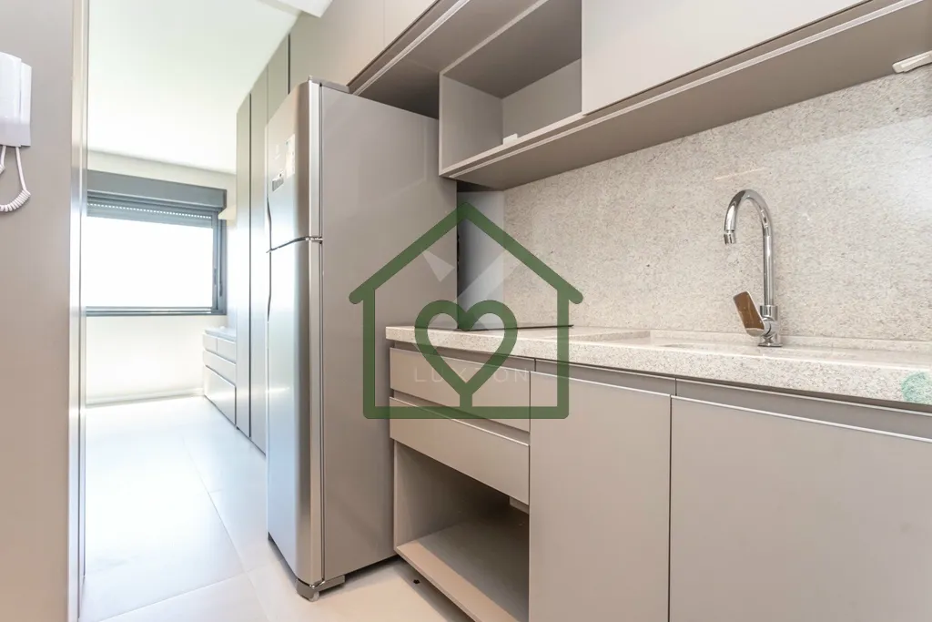 Descubra o equilíbrio perfeito entre praticidade e sofisticação neste apartamento semi mobiliado ...
