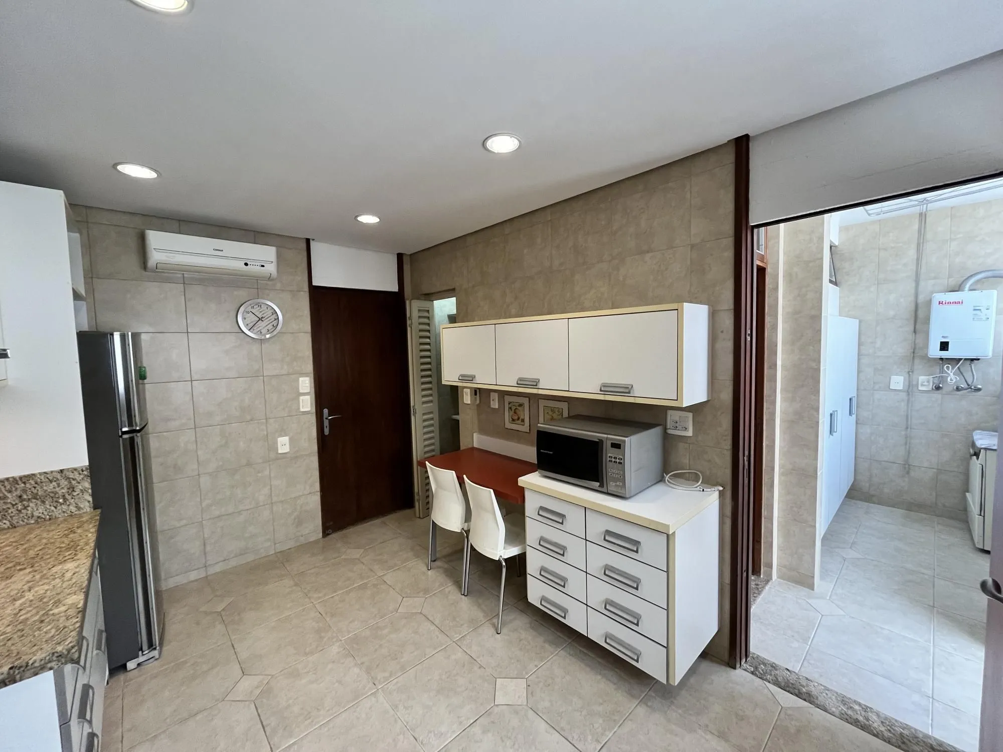 Imagem Casa para Venda - 160m², 3 dormitórios, sendo 1 suites, Jardim Botânico