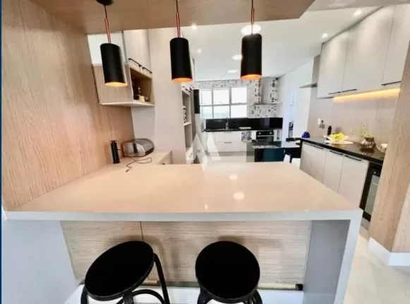 Imagem Apartamento à venda no bairro Embaré