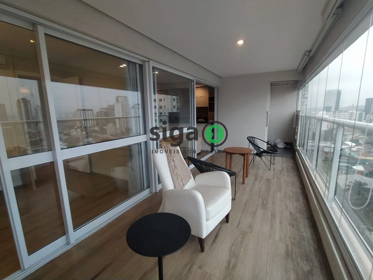 Imagem Apartamento de 100m² mobiliado para locação em Pinheiros - São Paulo/SP