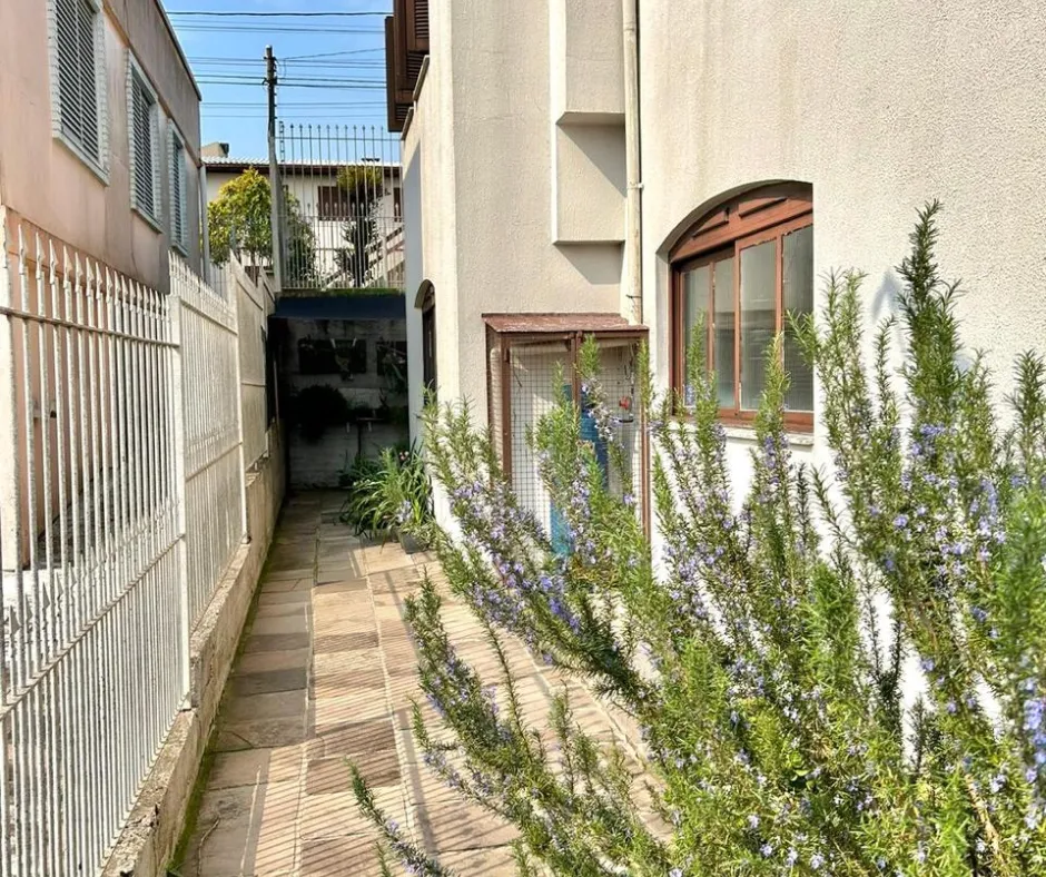 Imagem Casa à venda em Caxias do Sul, Rio Branco, com 2 quartos, 403m2