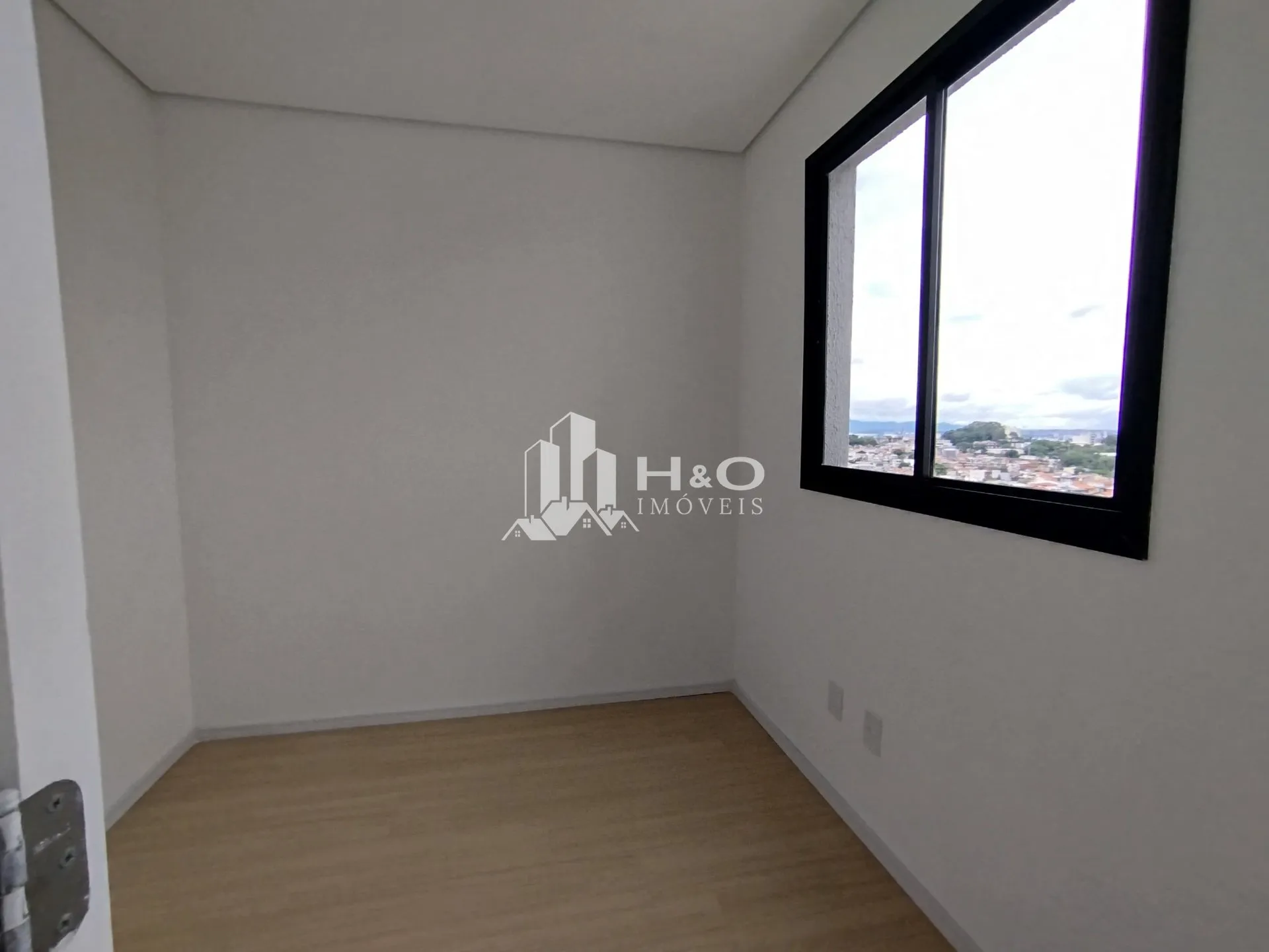 Imagem Oportunidade, Apartamento à venda no ARTUR ALVIM possui 40 metros quadrados com 2 quartos e uma vaga de garagem.