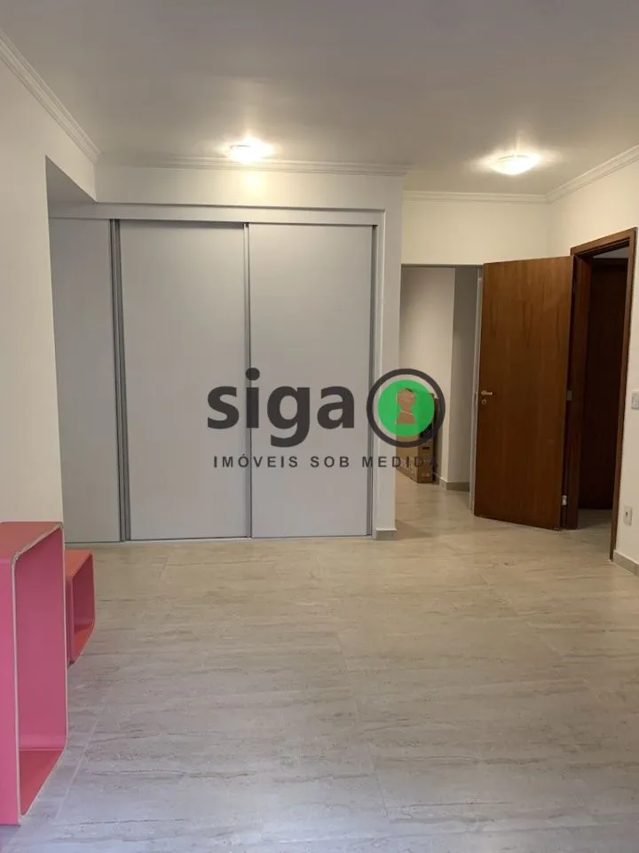 Imagem VENDE na Vila Suzana (Região do Morumbi) Apartamento com 4 suítes , 4 Vagas + Depósito