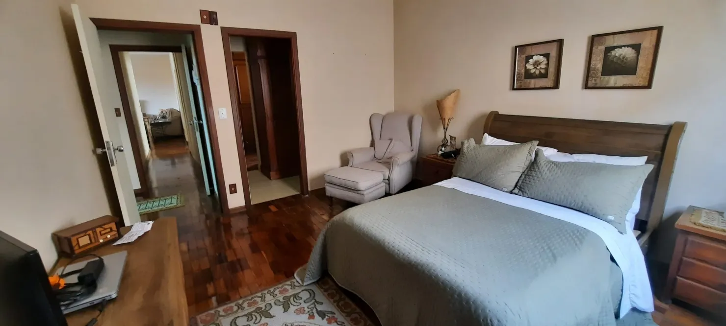 Imagem Casa à venda 4 Quartos, 2 Suites, 4 Vagas, 392M², Jardim Indepedência, Guaratinguetá - SP