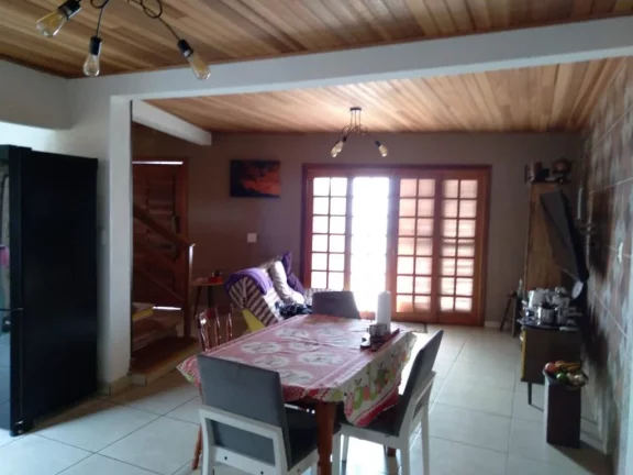 Imagem Sobrado com 3 dormitórios à venda, 238 m² por R$ 750.000,00 - Jardim Veneza - Mogi das Cruzes/SP