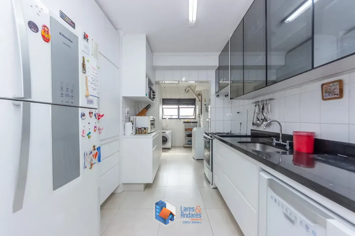 Imagem Apartamento para venda em Chácara Santo Antônio com 4 quartos, sendo 2 suítes, 137m²