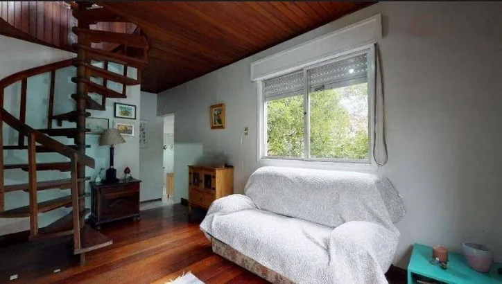 Imagem Casa para Venda - 190m², 4 dormitórios, sendo 1 suites, 2 vagas - Partenon
