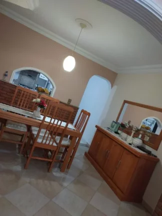 Imagem Sobrado com 3 dormitórios à venda, 191 m² por R$ 640.000,00 - Vila Maria de Maggi - Suzano/SP