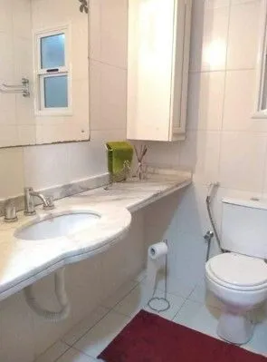 Imagem Apartamento de frente com vista panorâmica, sacada,3 dormitórios,1suíte para venda no bairro Centro Histórico em Porto Alegre/RS.
