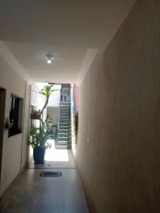 Imagem Sobrado à venda, 226 m² por R$ 650.000,00 - Sítio São José - Suzano/SP