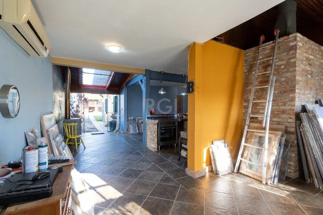 Imagem Casa para Venda - 244m², 3 dormitórios, sendo 1 suites, 2 vagas - Guarujá