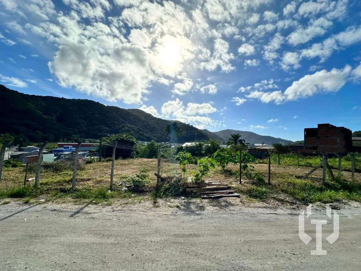 Imagem Terreno à venda em Itapema, Casa Branca, com 2 quartos, 1015m2