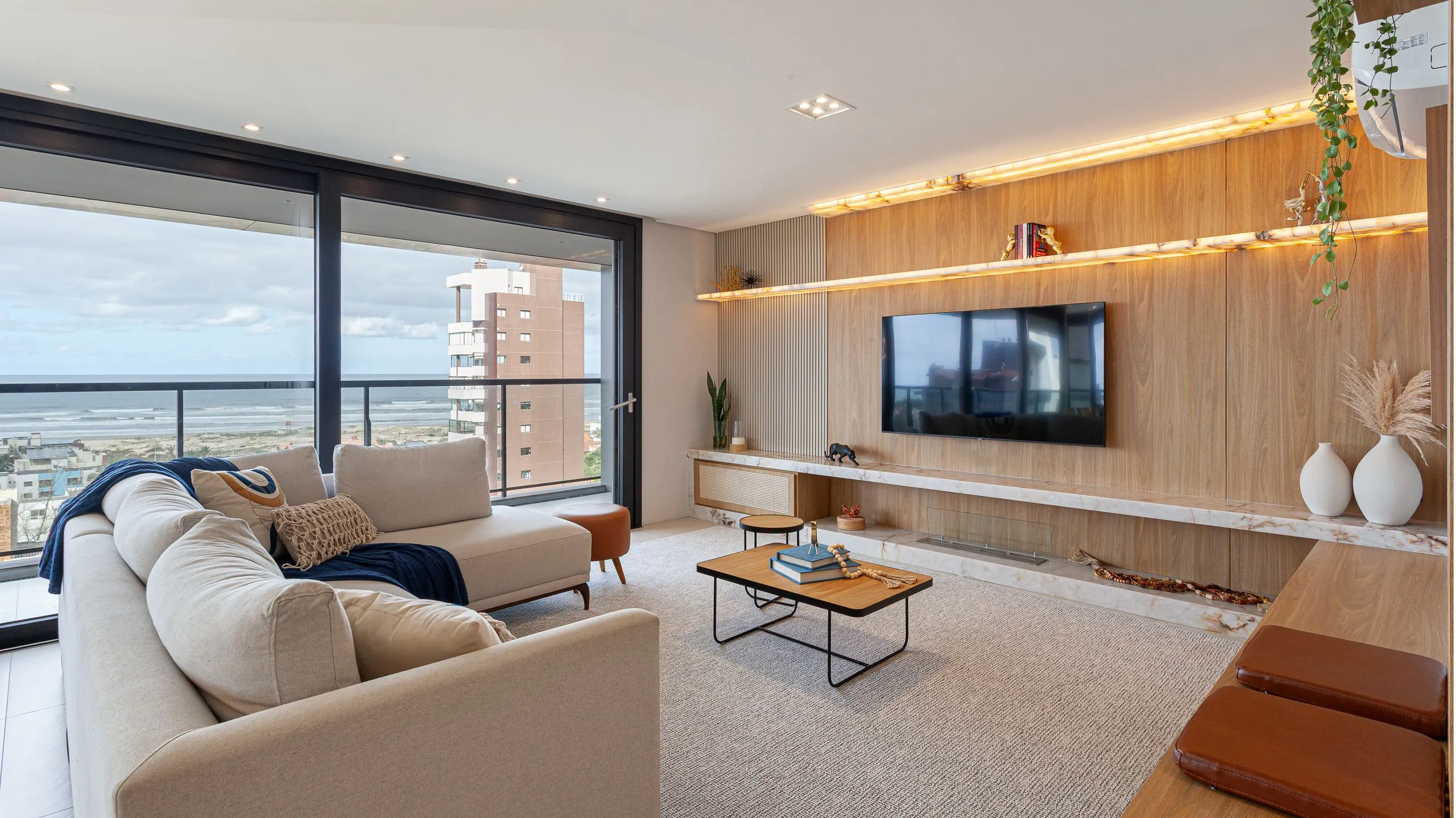 Foto do imóvel Apartamento à venda em Torres, Praia Grande, com 4 quartos, 220m2