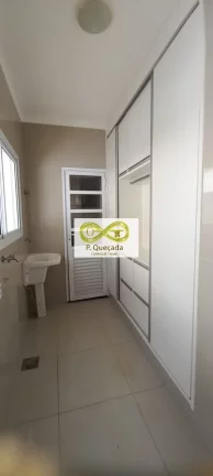 Imagem Casa com 03 suítes disponível para locação!