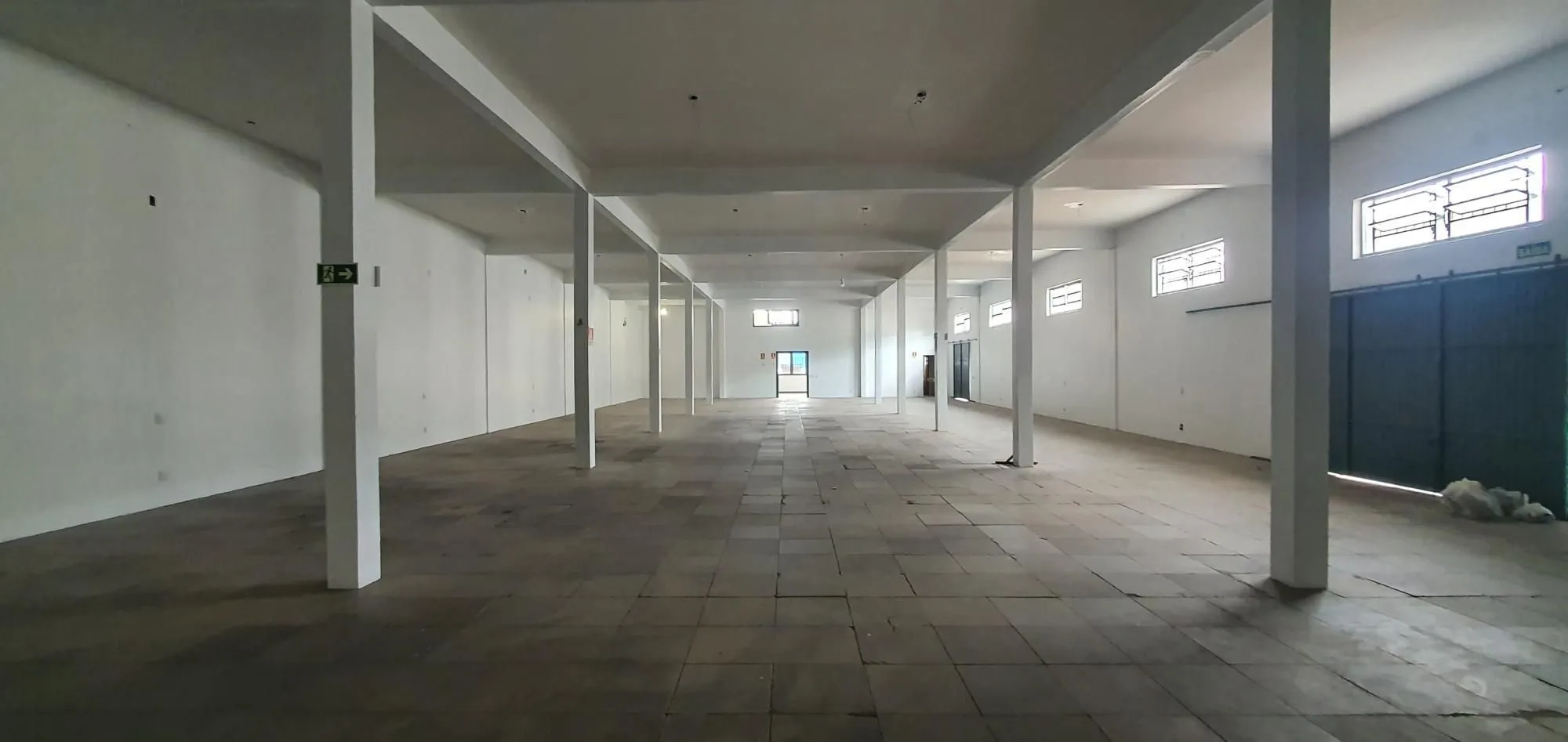 Imagem Pavilhão para Locação - Rua Moura Azevedo