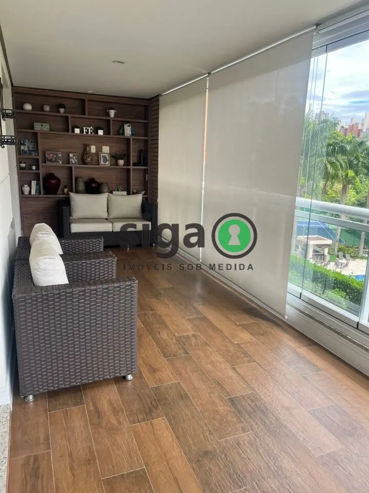 Imagem Apto à Venda com 200m², 3 suites, 4 vagas, mobiliado, no Panamby